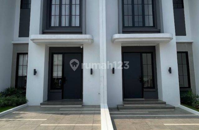 Rumah asri dan nyaman di CBD Cibubur 2 Lt dekat ke LRT dan TOL 2