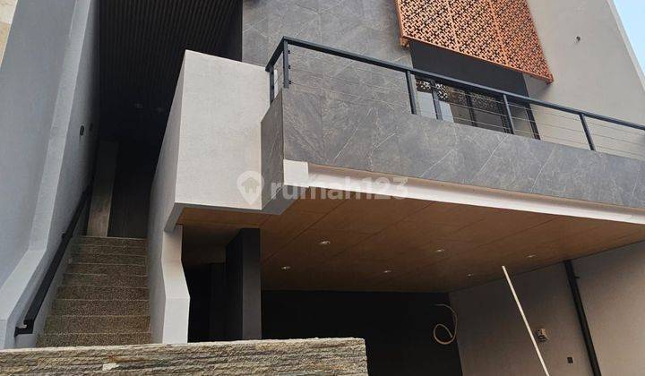 Rumah Modern TownHouse Lokasi Strategis di Permata Hijau Jak-Sel  2