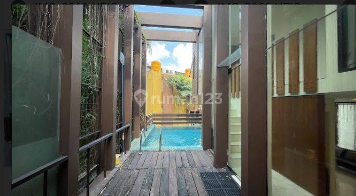 For Sale Rumah 2 lt + Private Pool di Kemang Jakarta - Selatan 2