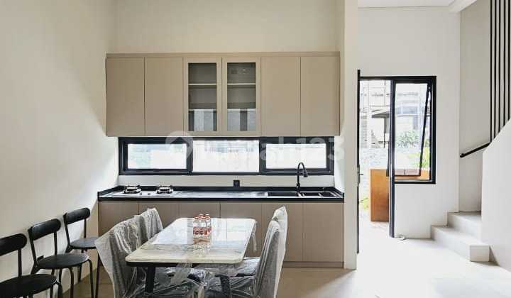 Rumah Modern Minimalis Townhouse 3 Lantai Di Jakarta - Timur