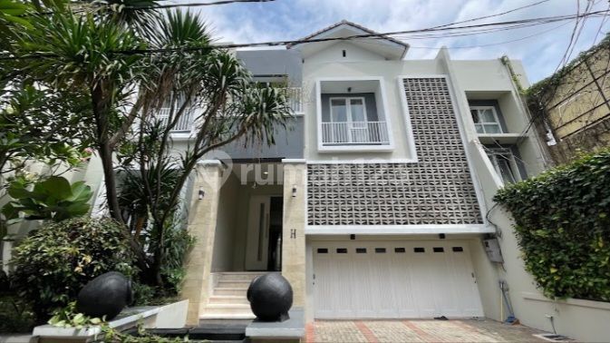 For Rent Rumah Mewah Private Compound 2 Lt+ Pool Di Kemang Jaksel 2
