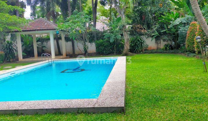 For Rent Rumah 1.5 Lantai + Pool Di Kemang Jakarta - Selatan 1