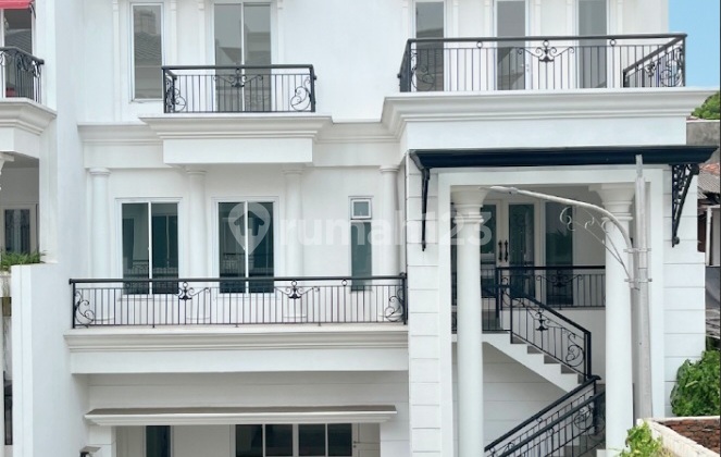 Price Drop 3-Story House + Pool + Elevator in Lebak Bulus Price Drop 3-Story House + Pool + Elevator in Lebak Bulus