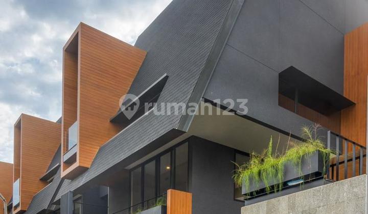 Rumah Mewah 4 Lt Private Pool + Lift di Kemang Jakarta - Selatan 2