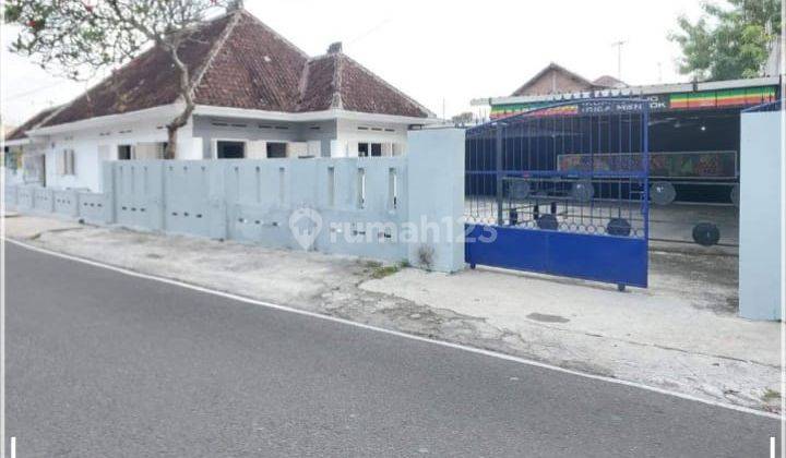 Rumah Jual Cepat Terletak Di Pinggir Jalan Sangat Cocok Untuk Usaha Restorant Di Kelurahan Gilingan Kec. Banjasari Surakarta