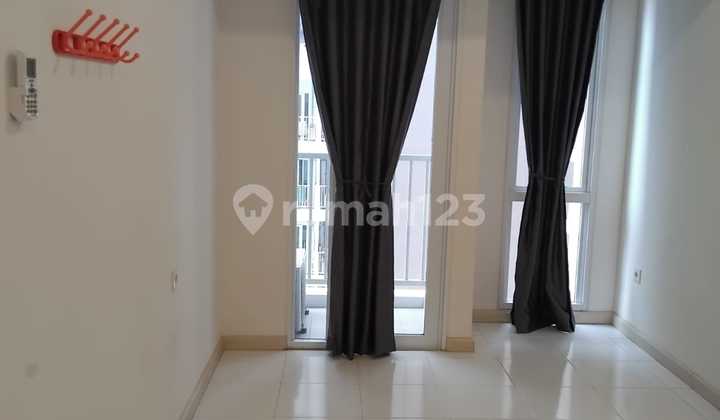 Disewakan Cepat Studio AC Gorden Apartemen Tokyo Riverside Pik 2
