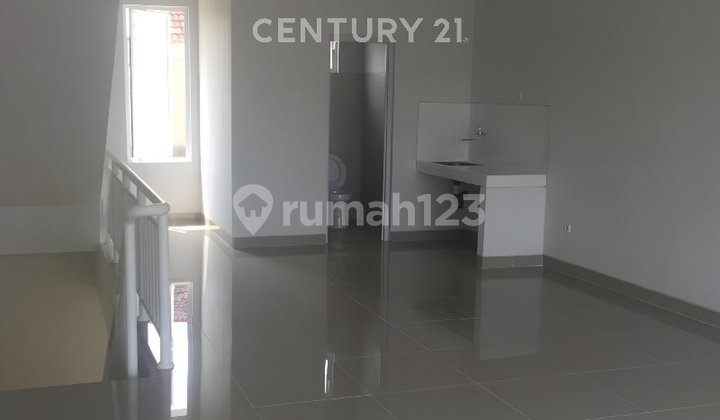 3-Story Shop House for Rent in North Sorento Gading Serpong 2