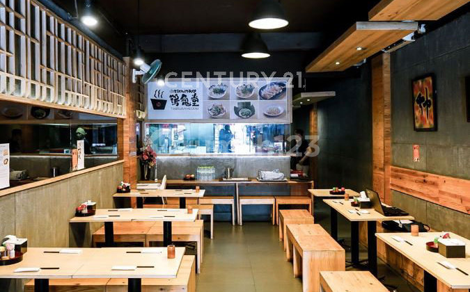 For Rent: Long Shop House Former Restaurant in Taman Ratu 2