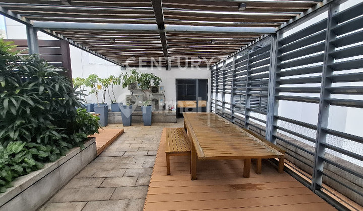 FOR SALE: VERDE ONE APARTMENT IN KUNINGAN, SOUTH JAKARTA 2