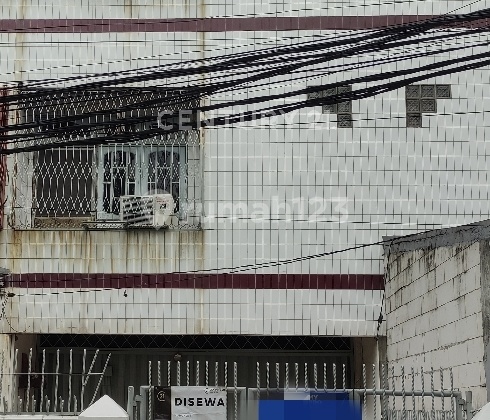 Rumah 3½ Lantai di Jalan Perdana (Tubagus Angke)