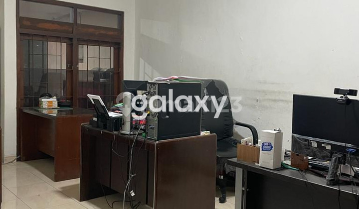 Dijual Rumah 2 Lantai di Jl Erlangga Raya 1