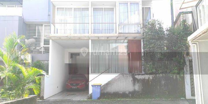 Di Jual Rumah 2 Lantai Second Dalam Cluster Kemang 1