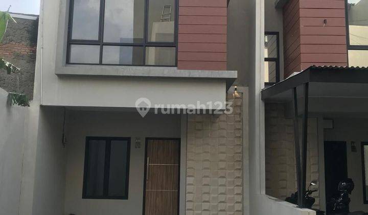 FOR SALE RUMAH 2 LANTAI DDALAM CLUSTER CAWANG JAKTIM 1