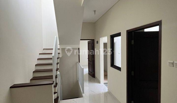 RUMAH 2 LANTAI UNFURNISH DALAM CLUSTER CONDET JAKTIM 2