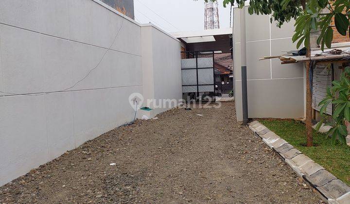 FOR SALE RUMAH 2 LANTAI DESIGN MINIMALIS  DAN KAVLING DALAM CLUSTER CONDET KRAMAT JATI JAKTIM 2