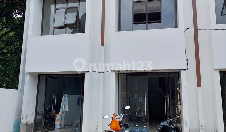 For Sale Ruko 2 Lantai Ready Lokasi Strategis Condet Jaktim