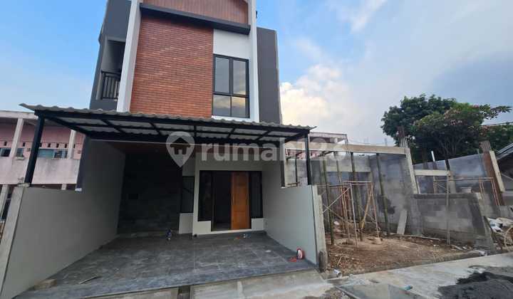 For Sale Rumah Baru 2 Lantai Dalam Cluster Siap Huni , Bambu Apus Jaktim