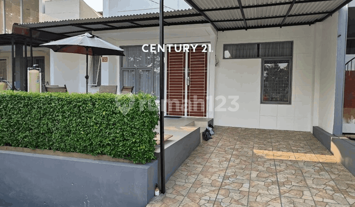 Dijual Cepat Rumah 2 Lantai Bagus Siap Huni di Lippo Cikarang Dijual Cepat Rumah 2 Lantai Bagus Siap Huni di Lippo Cikarang