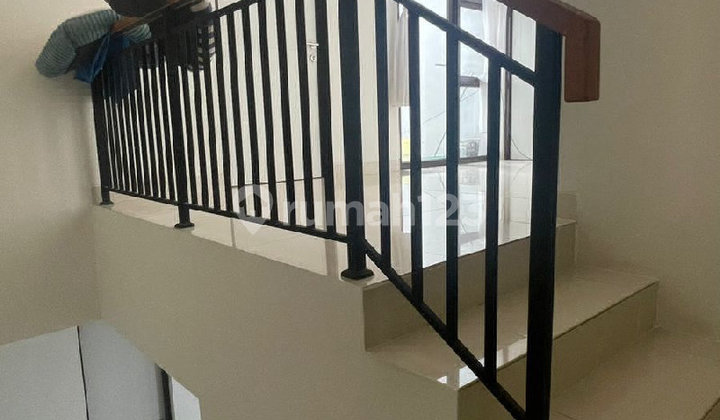 Rumah Mewah 2 Lantai Siap Pakai Cherryville Grand Wisata 2