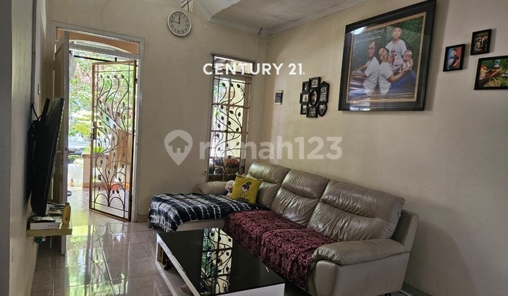 Nice Ready-to-Live House in Sriwija Cluster, Lippo Cikarang 2