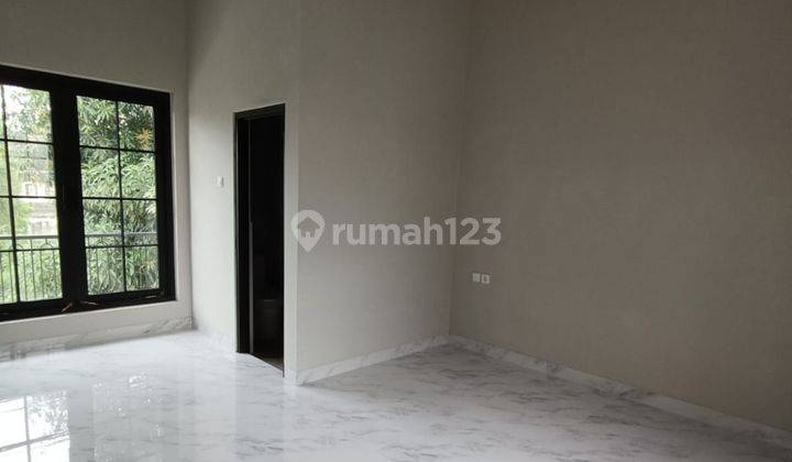 Rumah Dengan Kolam Renang Siap Huni Di Cibubur 2