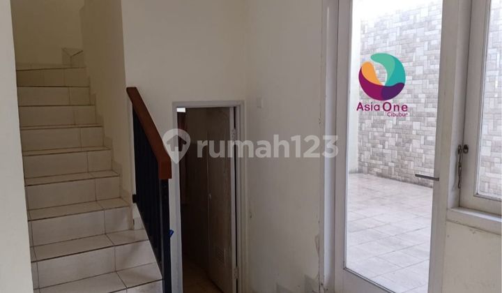 Rumah 2 Lantai SHM Bagus 2