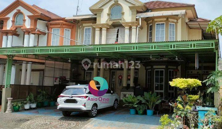 Disewakan Rumah di Kota wisata 2 Lantai Bagus 1