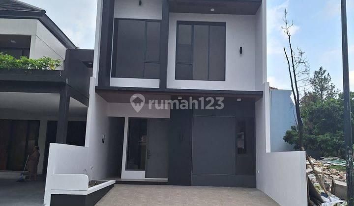 Dijual Rumah 3 Lantai Baru Shm Dekat Mall  1