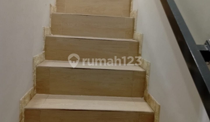 Rumah Bagus 2 Lantai Shm Di Legenda Wisata 2