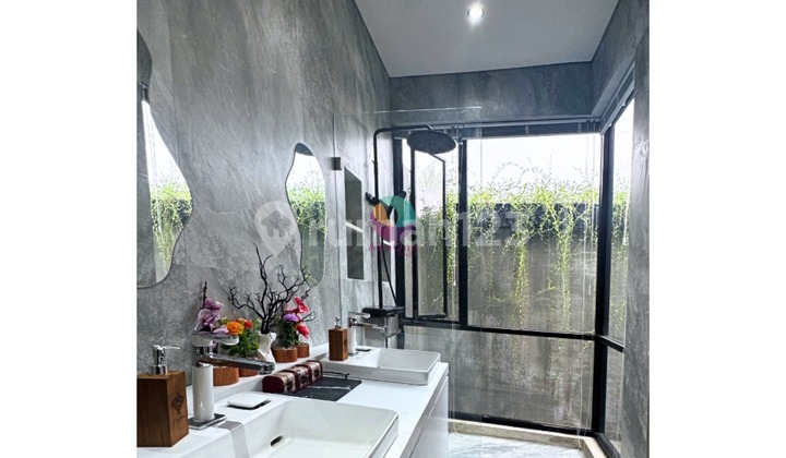 Rumah Bagus Full Furnished SHM di Kranggan 2