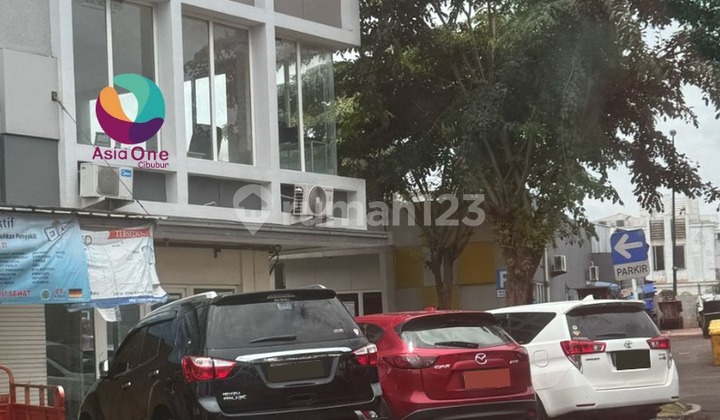 Shop House in Cibubur 60.0 m² Semi Furnished