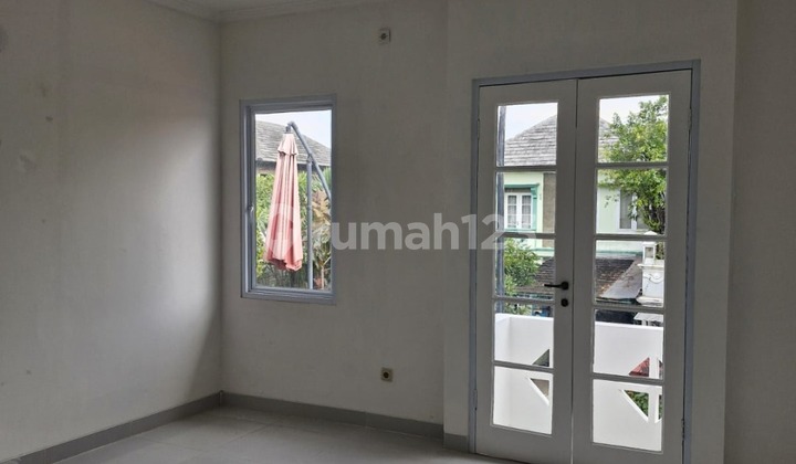 Nice Ready-to-Occupy House in Kota Wisata 2