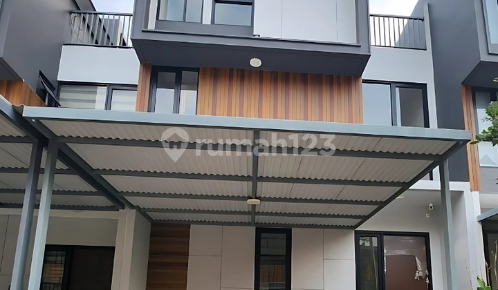 Nice Freehold House in Kota Wisata