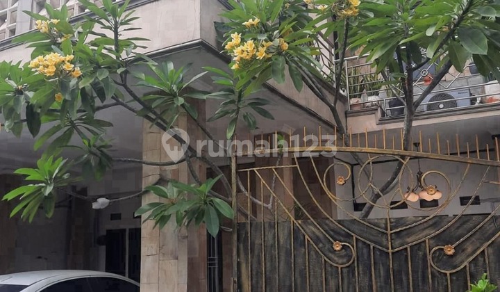 Rumah Bagus SHM di Ciracas Rumah Bagus SHM di Ciracas