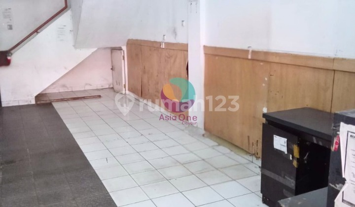 Near Toll Access, Shop House, 2 Floors, Near Tourist Attractions, 2