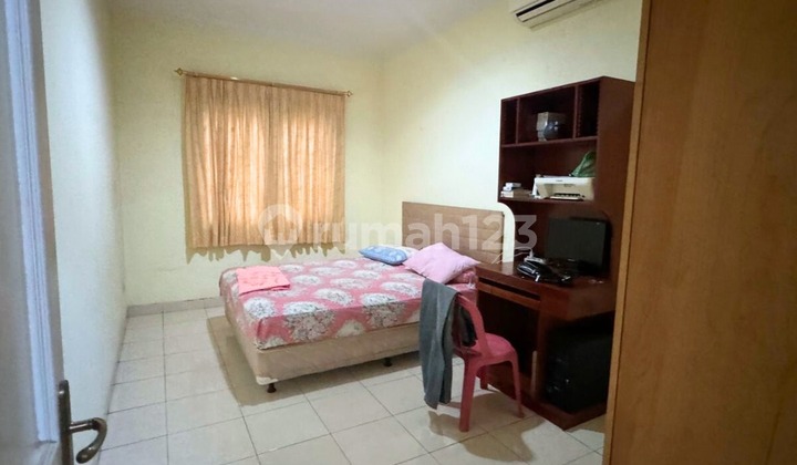 Nice House with SHM in Cibubur 2