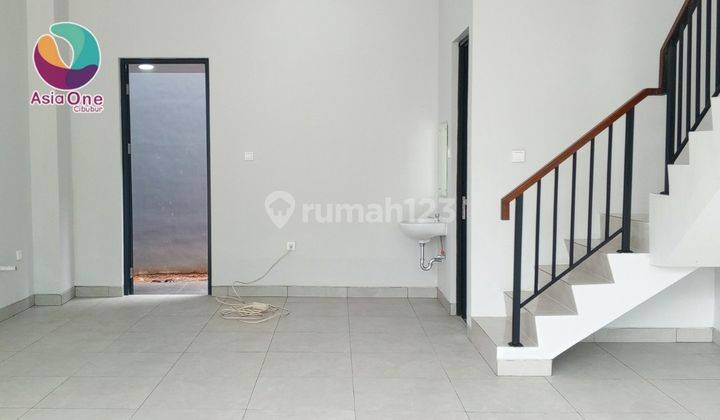 Ruko Di Kota Wisata 66.0 M² Unfurnish Strategised 2