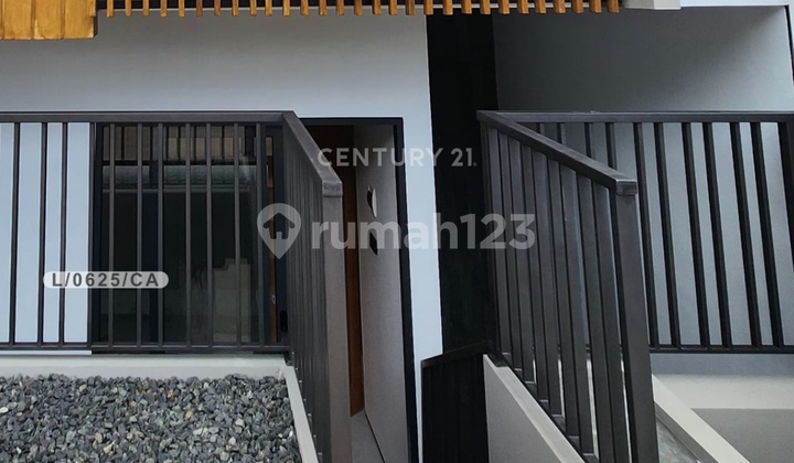 New 2-Story House Ready to Occupy on Jl Sekelimus, Batununggal Bandung