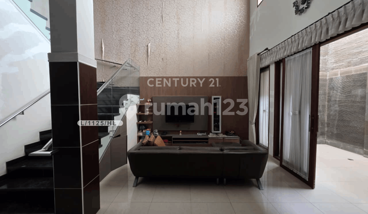 Fully Furnished House, Clean and Strategic Location in Batununggal, Bandung Fully Furnished House, Clean and Strategic Location in Batununggal, Bandung