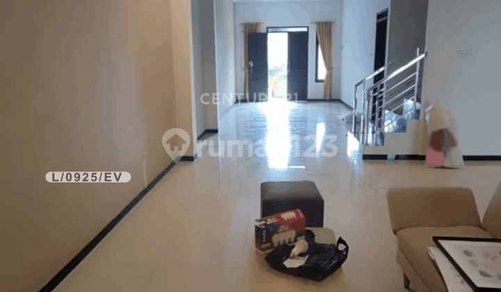 Rumah 2 Lantai Lingkungan Asri Strategis Di Mekarwangi Bandung 1