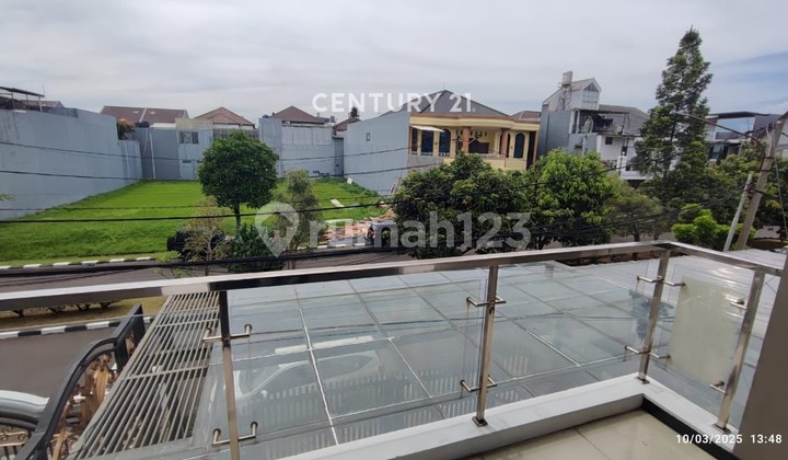 Rumah 2 Lantai Lingkungan Asri Strategis Di Mekarwangi Bandung 2