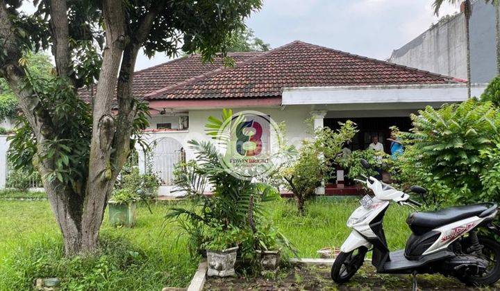 Rumah Dengan Tanah Luas Dekat Lebak Bulus Jakarta Selatan 1