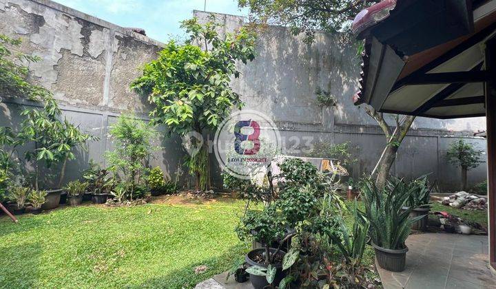 Rumah Cantik Pinggir Jalan Utama di Menteng Bintaro Jaya 2