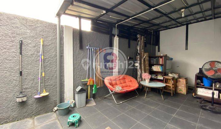 Rumah Dijual di area bintaro sektor 3 Cantik siap huni  2