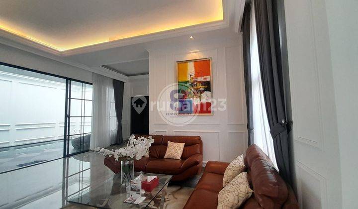 Rumah Luxury Posisi Hoek di Kebayoran Bintaro Jaya 2