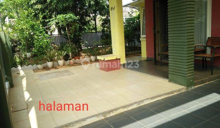 Rumah Pojok depan Taman di Cluster Ifolia Harapan Indah, Bekasi 
 1