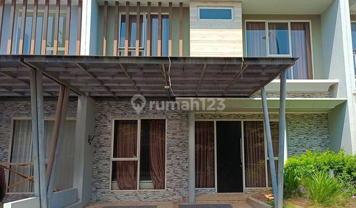 Sewa & jual  rumah siap huni 2 lantai di cluster south  Mississipi JGC Cakung Jakarta Timur 

 1