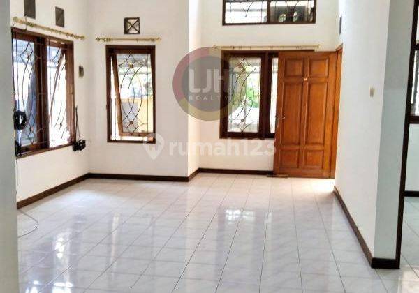 foto lainnya rumah 1,5 lantai hook di