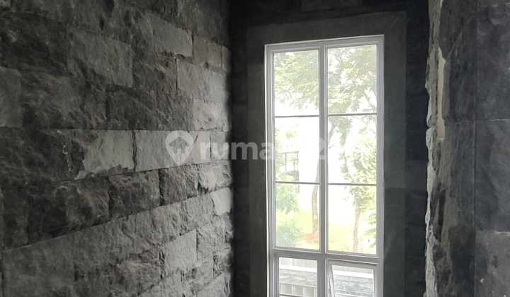 Luxurious 2-Story Fully Renovated Granada Hook House at Alicante Gading Serpong