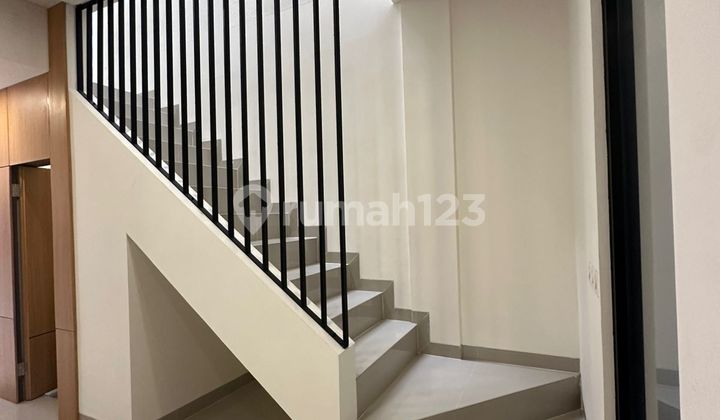 Rumah 2 Lantai Bangunan Mandiri Medang Lestari Gading Serpong Rumah 2 Lantai Bangunan Mandiri Medang Lestari Gading Serpong